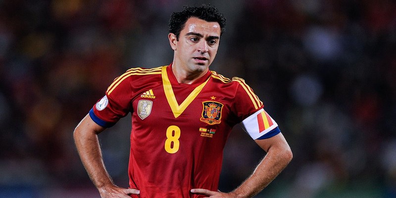 Vua chuyền bóng Xavi là trung tâm của đội tuyển Tây Ban Nha