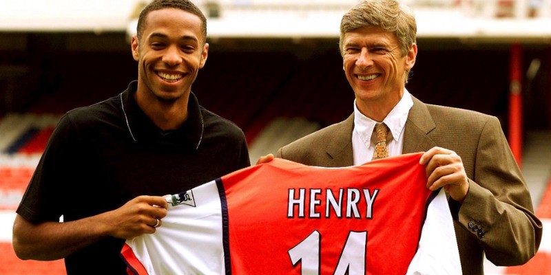 Nguyên nhân xuất hiện sự kiện Thierry Henry Arsenal 2012